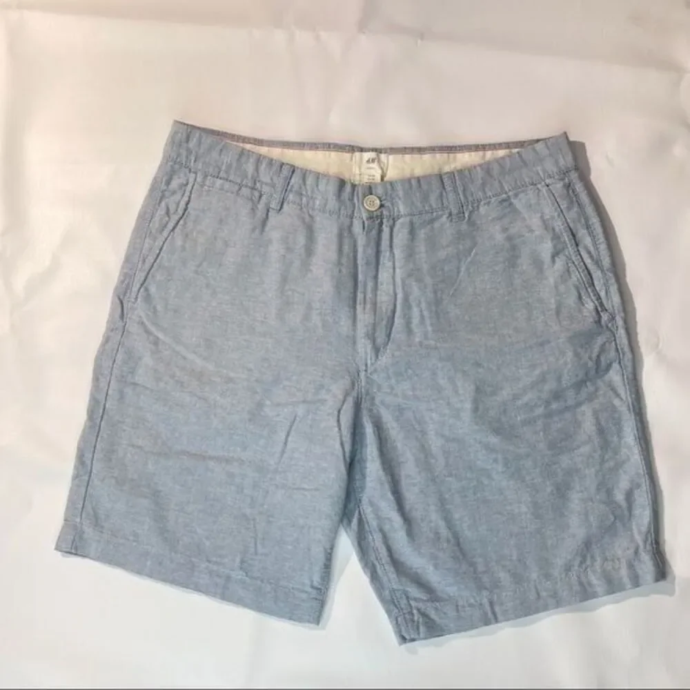 H&M LOGG Mens light blue Cotton chino shorts Sz 34